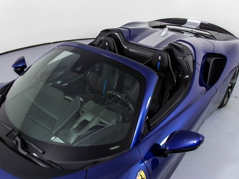 Certified 2022 Ferrari SF90 Spider image 33