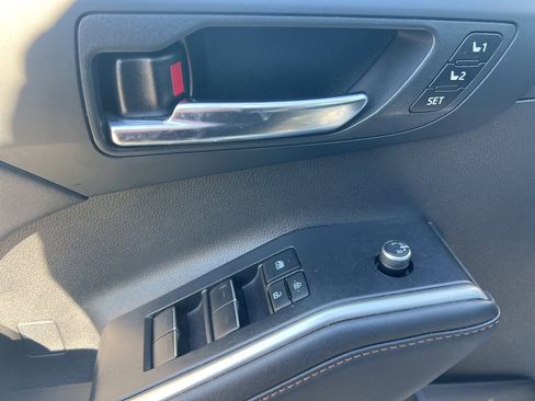 Used 2022 Toyota Highlander Bronze Edition image 30