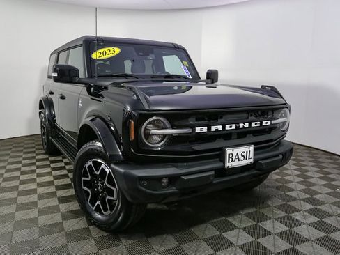 Used 2023 Ford Bronco Outer Banks image 3