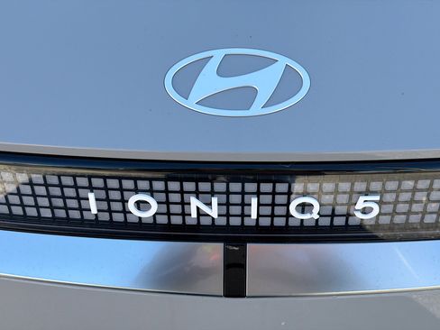 New 2026 Hyundai Ioniq 5 Limited image 12