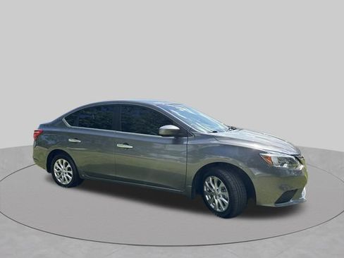 Used 2019 Nissan Sentra S w/ Appearance Package FWD image 9