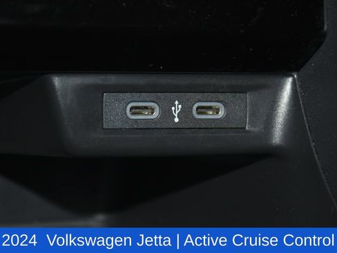 Used 2024 Volkswagen Jetta SEL FWD image 21