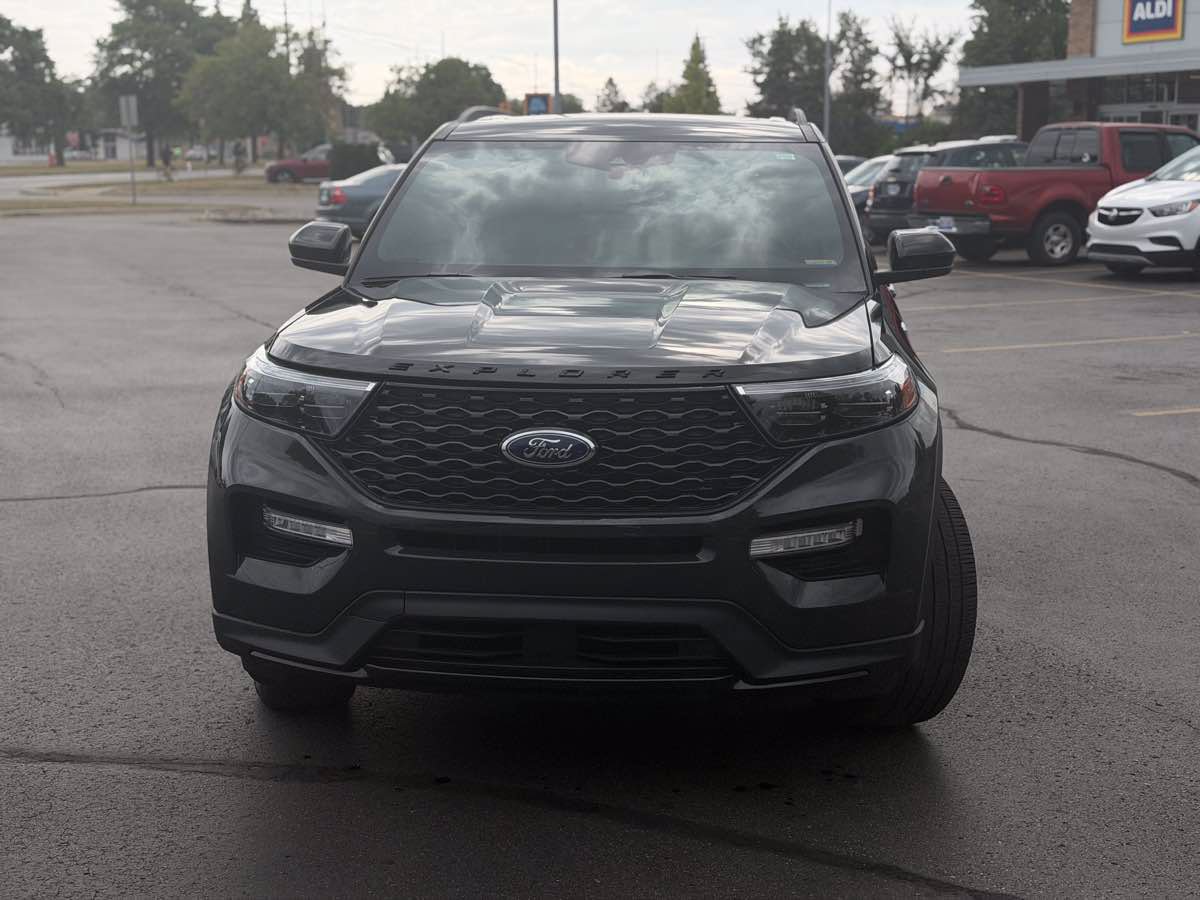 Used 2024 Ford Explorer ST-Line w/ Class IV Trailer Tow Package AWD/4WD image 10