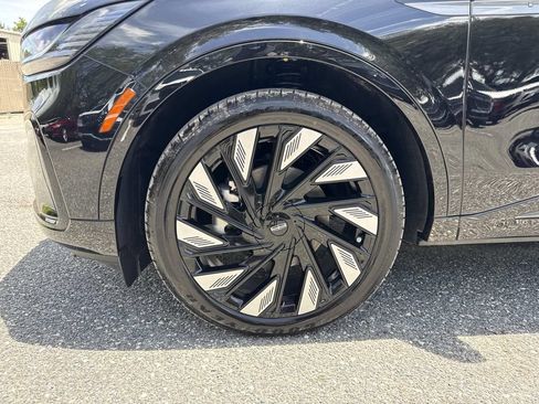 New 2026 Lincoln Nautilus Reserve AWD/4WD image 10