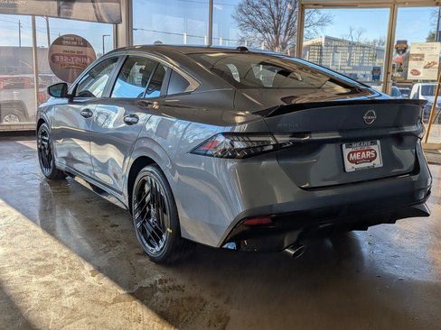 New 2026 Nissan Sentra SR w/ Floor Mat Package FWD image 9