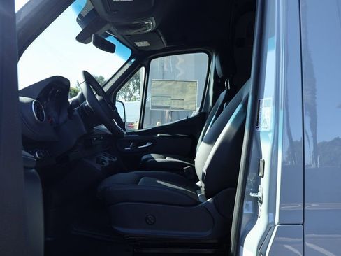 New 2025 Mercedes-Benz Sprinter 2500 image 6