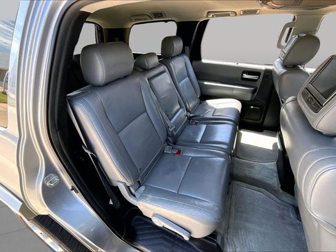 Used 2010 Toyota Sequoia Limited AWD/4WD image 19