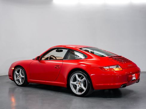 Used 2005 Porsche 911 Carrera RWD image 8
