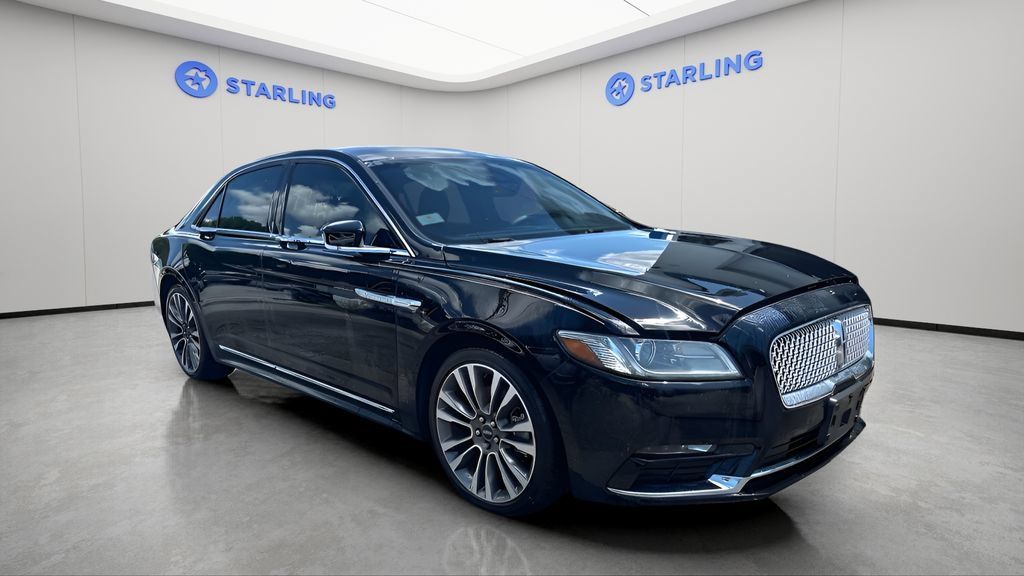Used 2018 Lincoln Continental Select w/ Continental Climate Package AWD/4WD image 3