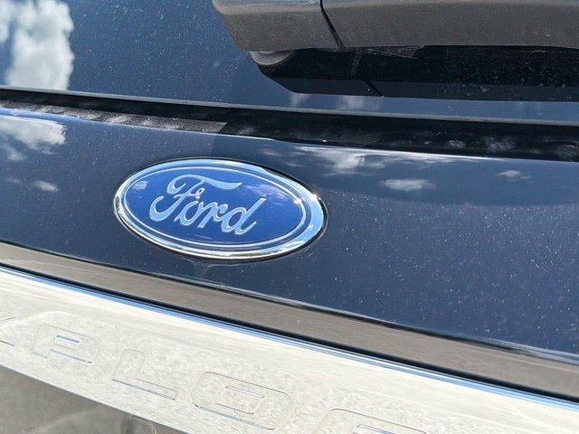 Used 2023 Ford Explorer Limited w/ Equipment Group 301A RWD image 13