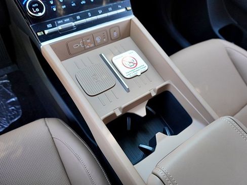 New 2025 Hyundai Santa Fe Limited image 37