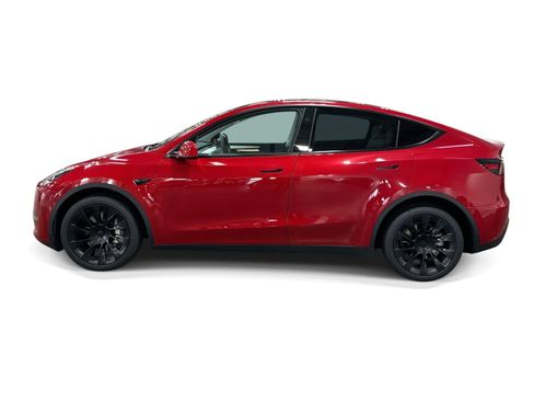 Certified 2023 Tesla Model Y Long Range AWD/4WD image 3