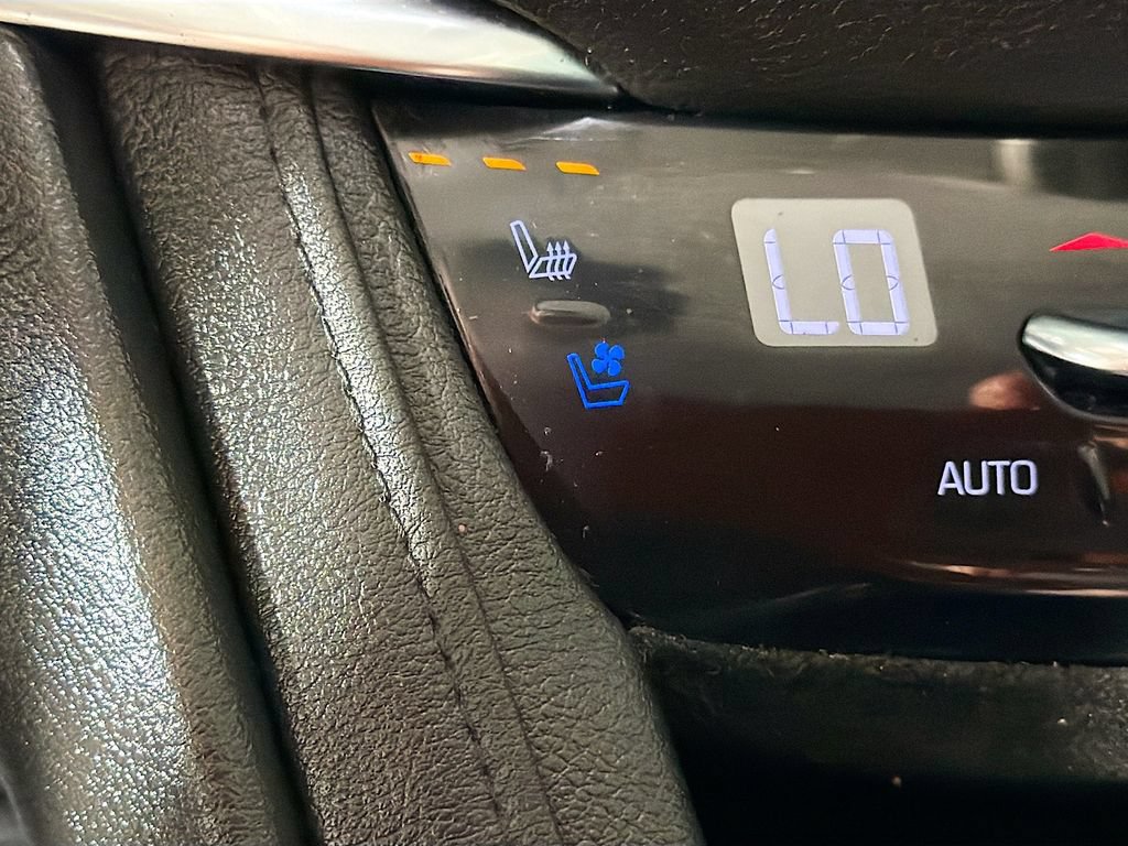 Used 2018 Cadillac XT5 Premium Luxury AWD/4WD image 22