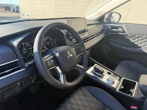 Used 2023 Mitsubishi Outlander SEL 40th Anniversary image 19