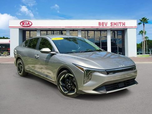 Certified 2025 Kia K4 EX FWD image 1