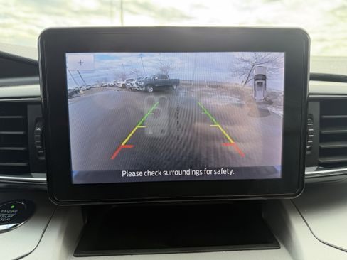 Used 2020 Ford Explorer XLT w/ Equipment Group 202A image 23