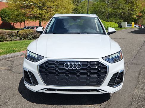 Used 2024 Audi Q5 2.0T Premium w/ Convenience Package AWD/4WD image 2