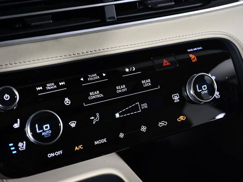 Used 2022 INFINITI QX60 Luxe w/ Cargo Package AWD/4WD image 15