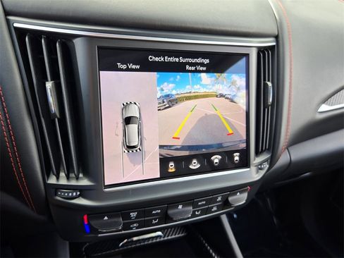 Used 2022 Maserati Levante Modena image 21