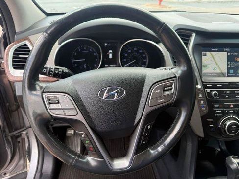 Used 2019 Hyundai Santa Fe XL FWD image 8