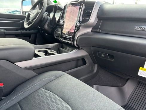 New 2026 RAM 2500 Big Horn AWD/4WD image 24