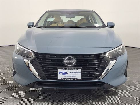 New 2025 Nissan Sentra SV w/ SV Premium Package image 6