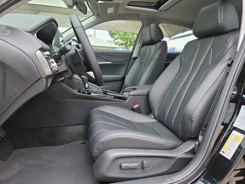New 2026 Acura Integra FWD image 10