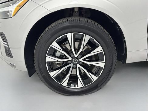 Used 2023 Volvo XC60 B5 Core w/ Climate Package AWD/4WD image 33