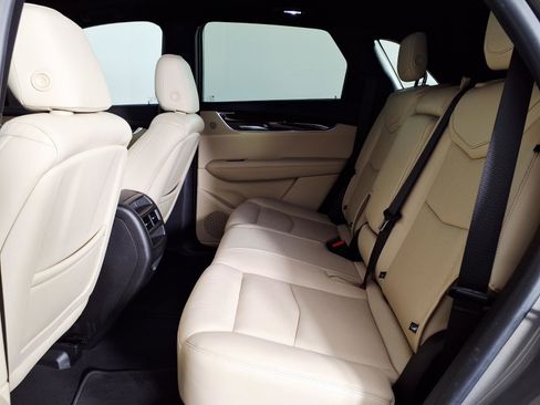Used 2019 Cadillac XT5 Luxury FWD image 13