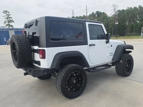 Used 2016 Jeep Wrangler Sport w/ Quick Order Package 24S AWD/4WD image 17