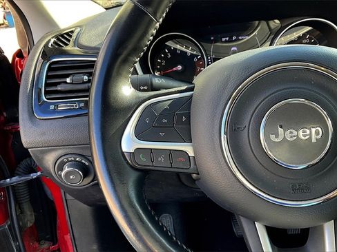 Used 2018 Jeep Compass Latitude image 15