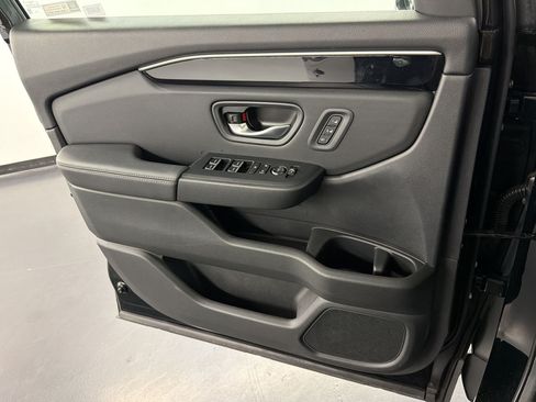 Certified 2025 Honda Pilot Touring image 27
