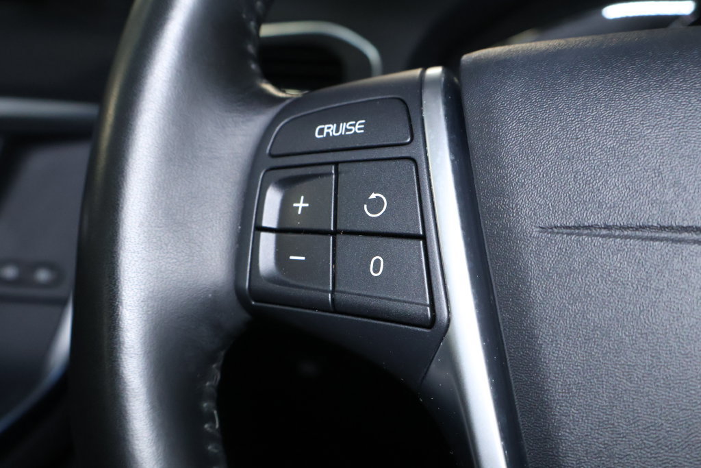 Used 2018 Volvo V60 T5 Cross Country AWD/4WD image 21