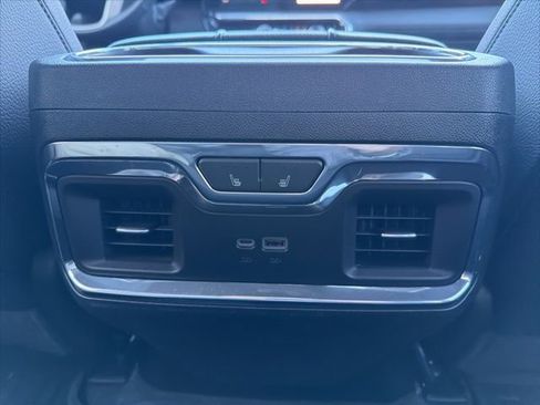 Used 2024 GMC Sierra 2500 Denali w/ Denali Reserve Package image 19