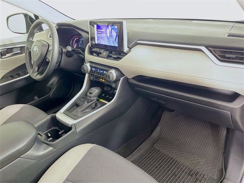 Used 2025 Toyota RAV4 XLE w/ Convenience Package image 30
