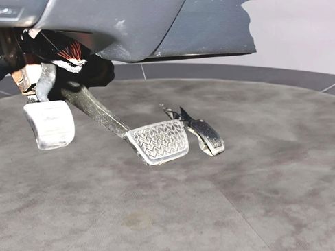 Used 2013 Toyota Tundra SR5 image 13