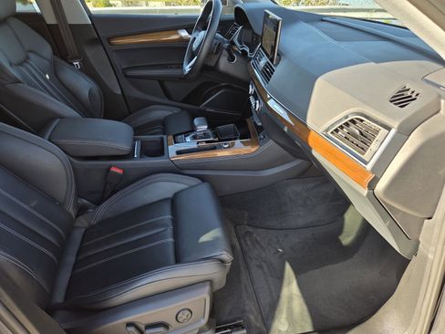 Used 2024 Audi Q5 Prestige image 3