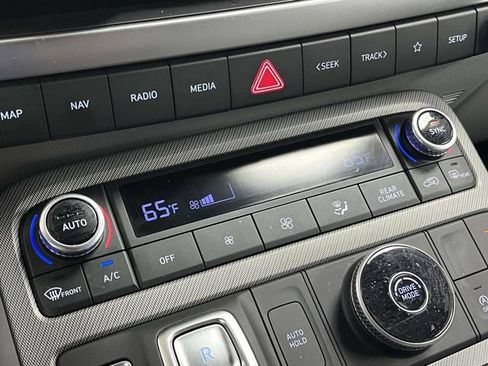 Used 2025 Hyundai Palisade SEL FWD image 39