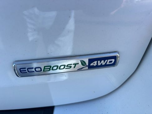 Used 2020 Ford Explorer Platinum w/ Premium Technology Package image 14