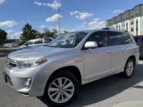 Used 2013 Toyota Highlander Limited AWD/4WD image 3