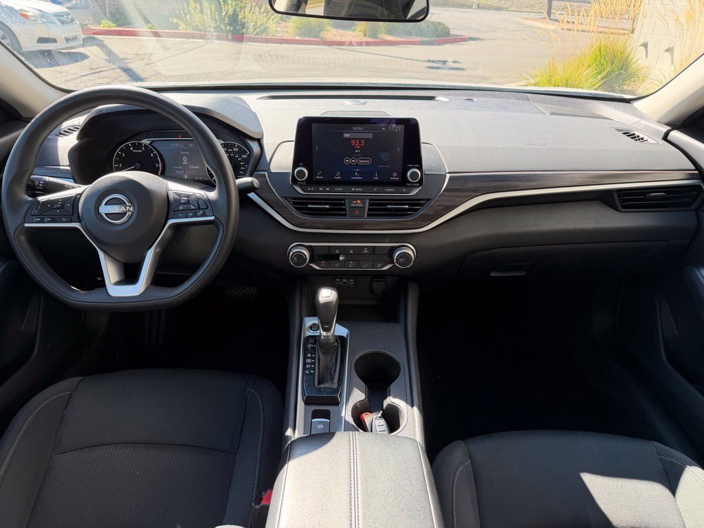 Used 2025 Nissan Altima 2.5 SV AWD/4WD image 15
