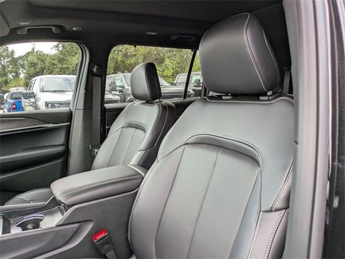 New 2025 Jeep Grand Cherokee L Limited w/ Luxury Tech Group II image 14