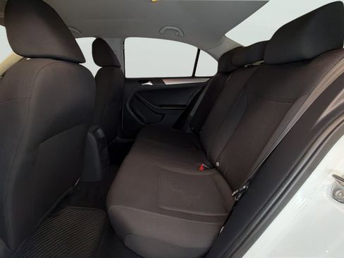 Used 2016 Volkswagen Jetta SE FWD image 33