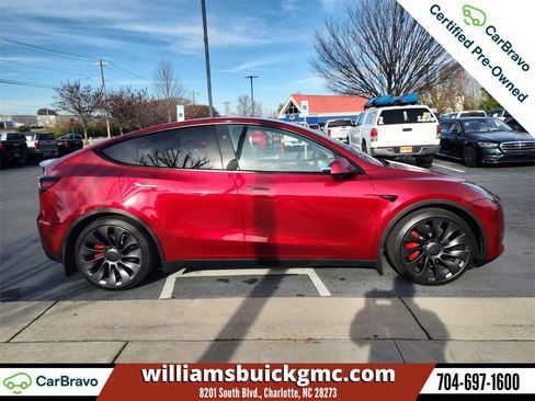 Used 2024 Tesla Model Y Performance image 10