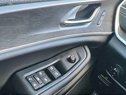 New 2025 Jeep Grand Cherokee Limited w/ Luxury Tech Group II image 35