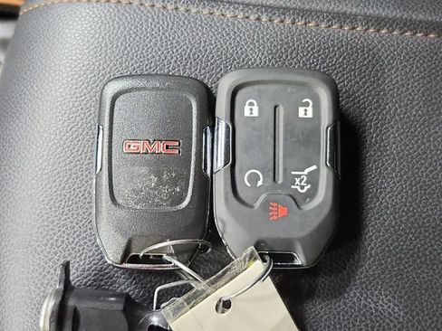 Used 2023 GMC Acadia AT4 w/ Trailering Package AWD/4WD image 14