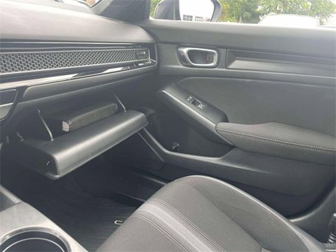 Used 2023 Honda Civic Sport image 32