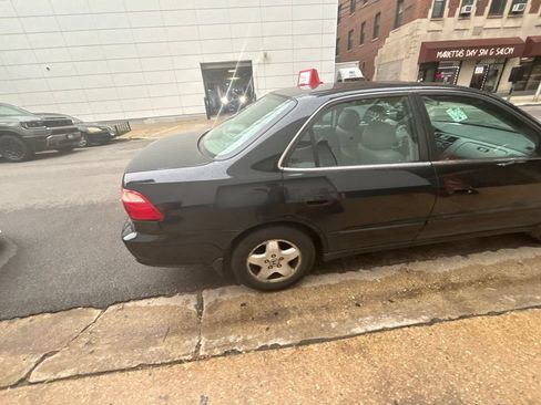 Used 1999 Honda Accord EX image 13