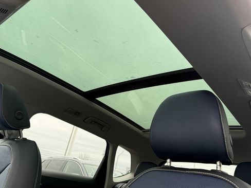 New 2026 Volkswagen Taos SEL image 9