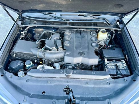 Used 2016 Toyota 4Runner 4WD image 18